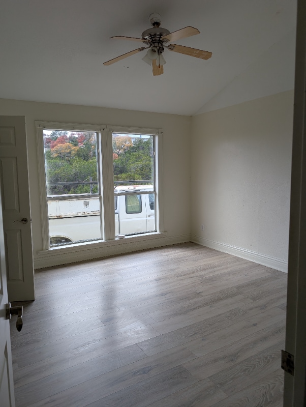 Photo - 115 Renee Ln