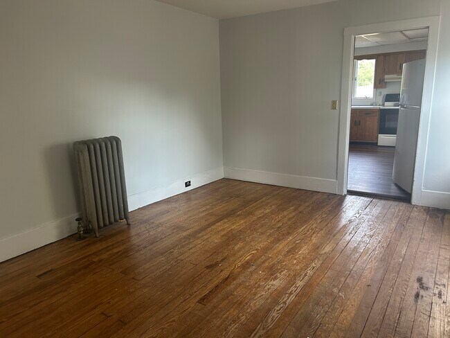 Photo - 371 Pittstown Rd Unit Apt C