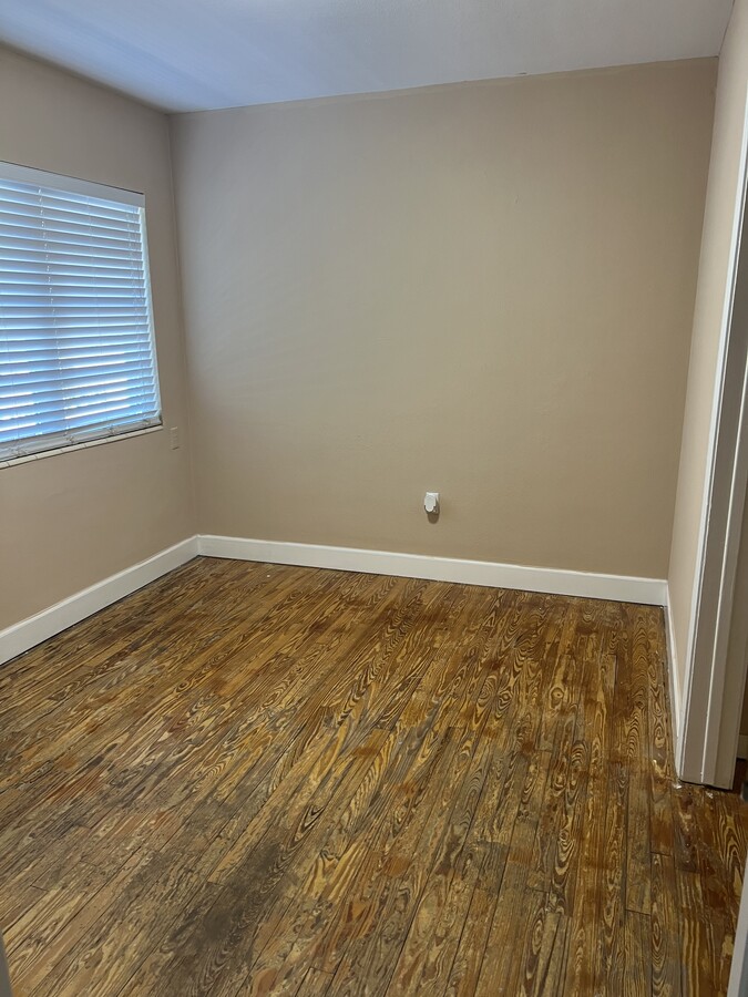 Photo - 1310 3rd Ave W