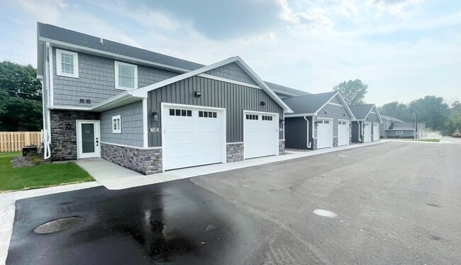 Photo - 1025 S Nicolet Rd