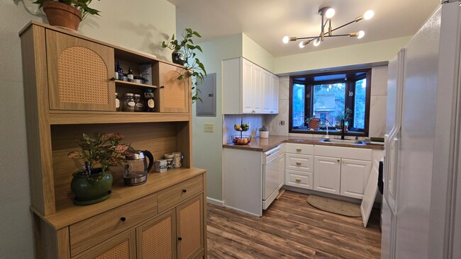 Photo - 1440 Edora Rd