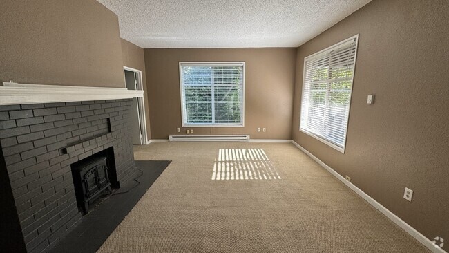 Building Photo - 322 24th Ave E Unit B Rental