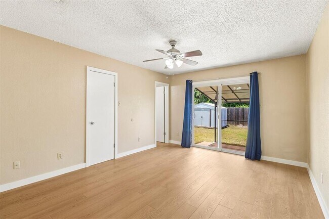 Photo - 13355 Water Oak Ln