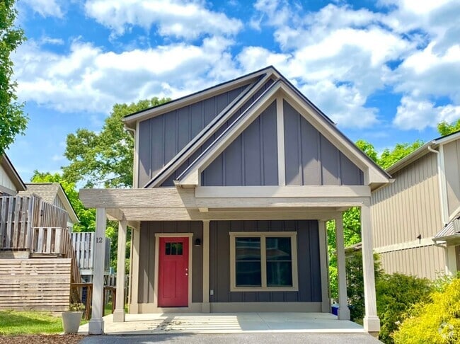 Building Photo - Beautiful Newer Construction in WAVL Rental