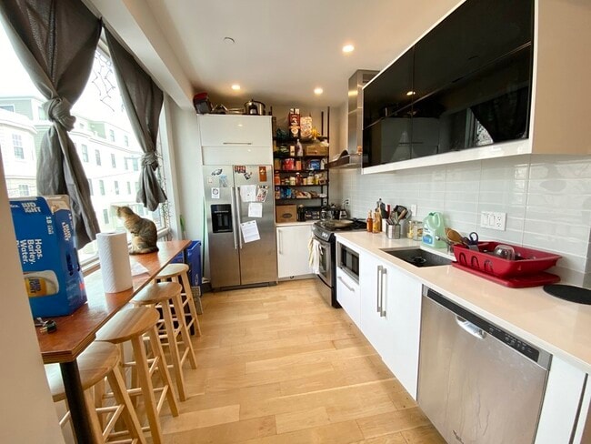 Photo - 40 Washburn St Unidad 2