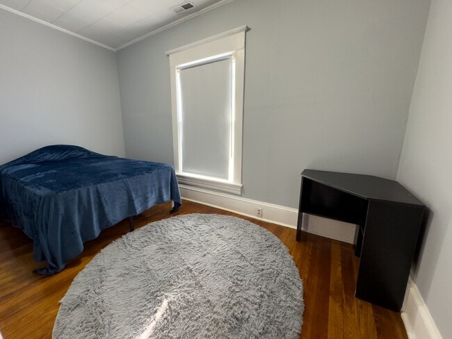 Photo - 1411 Clarke Ave SW Unit Apartment 2