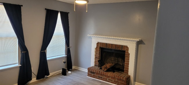 Photo - 138 Mossydale Ln