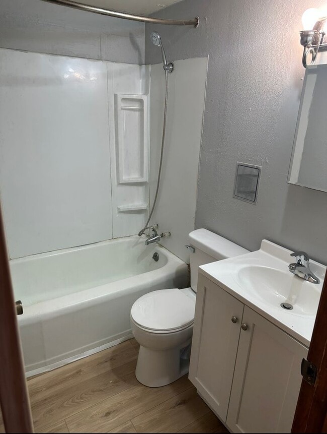 308 Birdland Dr