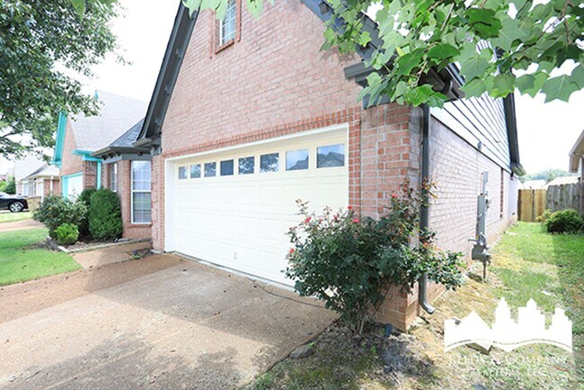 Photo - 1092 Cross Wood Ln