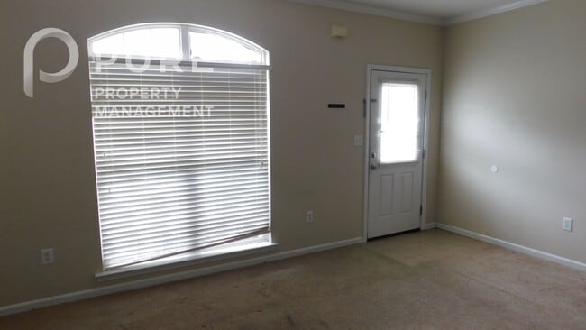 Photo - 206 Park Village Cir