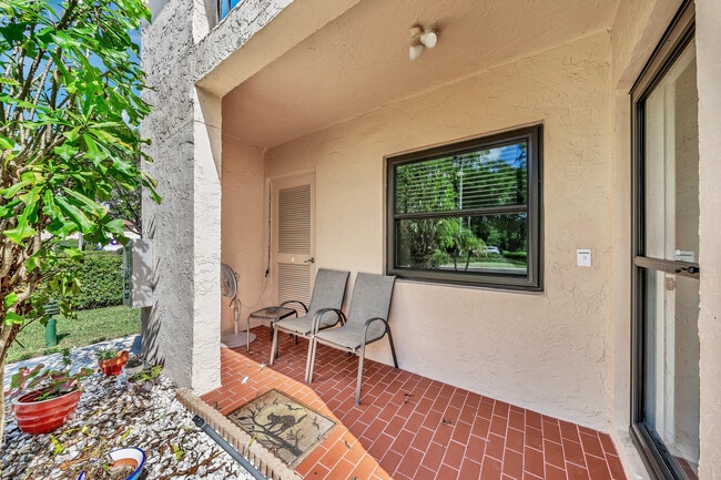 Photo - 9285 Vista del Lago Unidad 36a