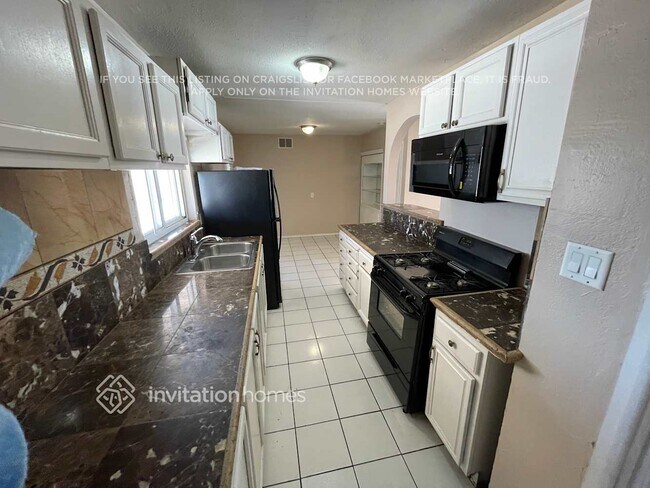 Photo - 4301 N 48th Dr