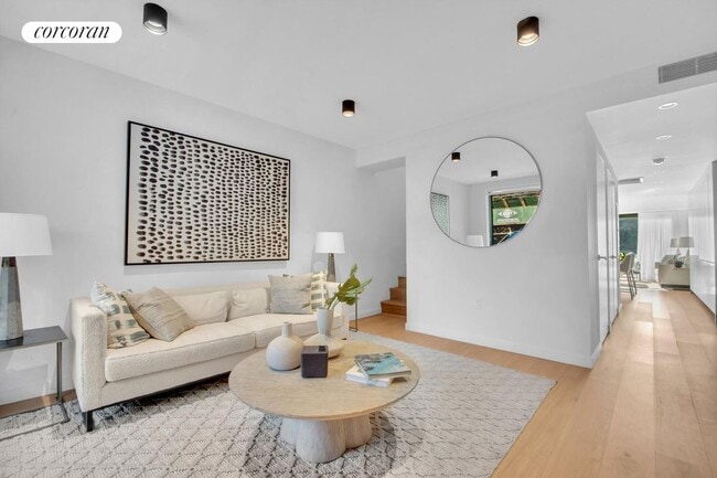 Photo - 24 Huntington St