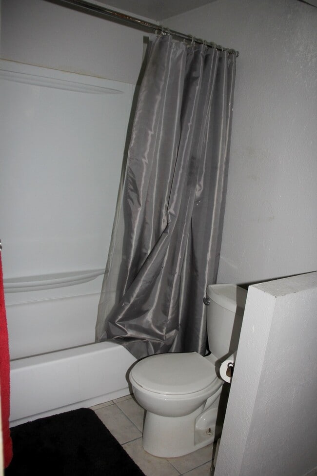 Photo - 1495 S Grape St