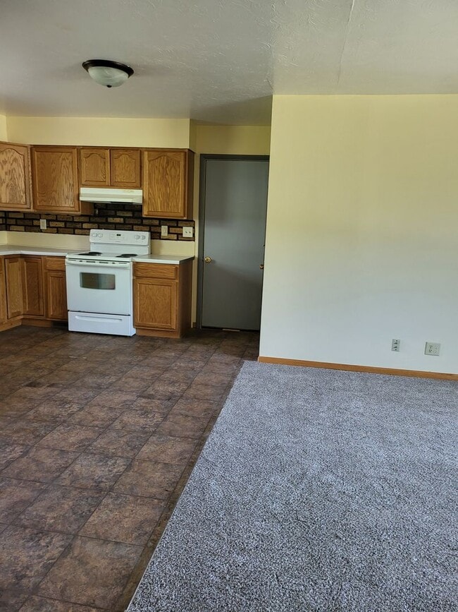 Photo - 705 E 24th St