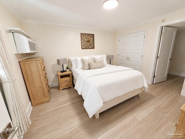 201 S Stillman St Unit 214