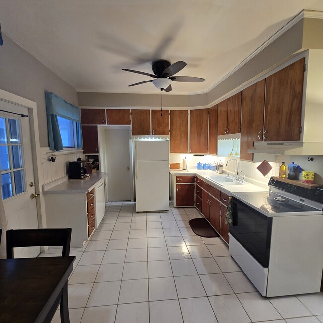 Photo - 2403 Erie Ave