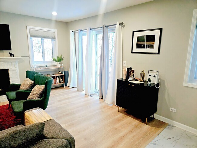 Photo - 450 Valley Dr