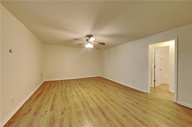 Photo - 530 Alcovy Springs Dr SE
