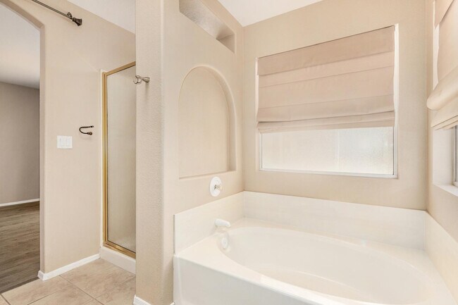 Photo - 2412 E Wescott Dr