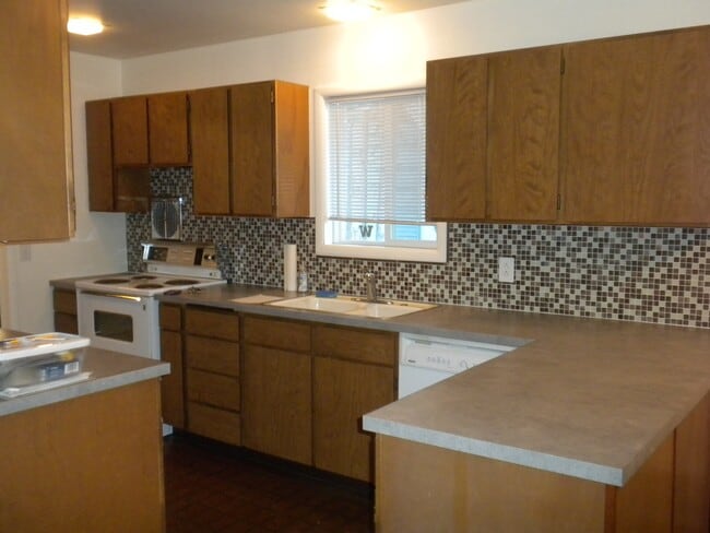 Photo - Oversized (@ whopping 2,600+ Sq. Ft.), Beautifully Charming 3-Bed, 2-Bath Home in Wenatchee!!