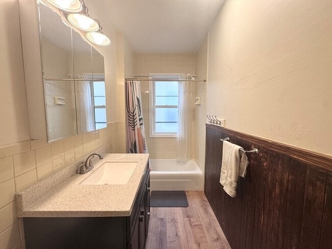 Photo - 57 Dimick St Unidad 2 Rental