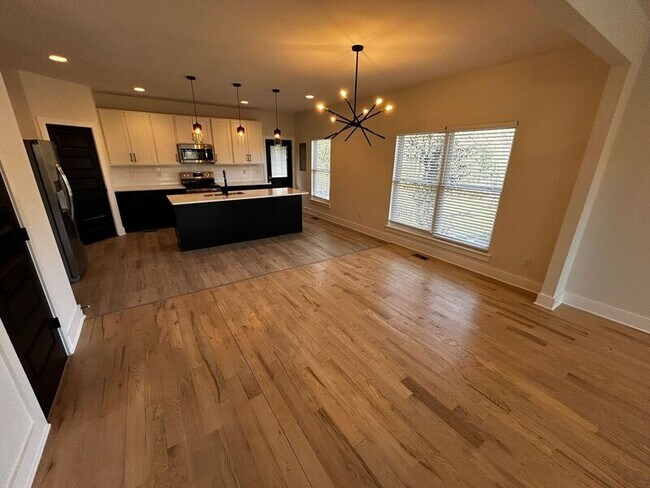 Photo - 427 Toney Rd