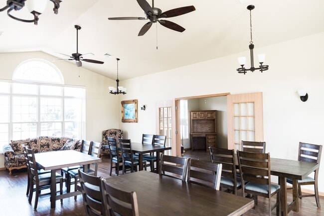 Photo - SOUTHLAKE COTTAGES III