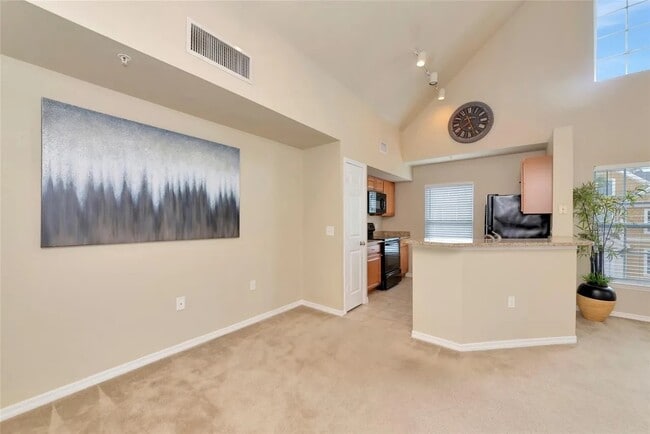 5560 Rosehill Rd Unit 201