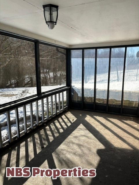 Photo - 141 McCully Ln