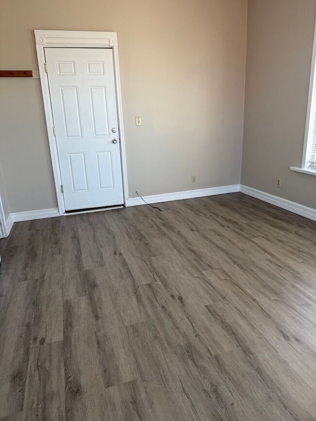 Photo - Karlton Apartments