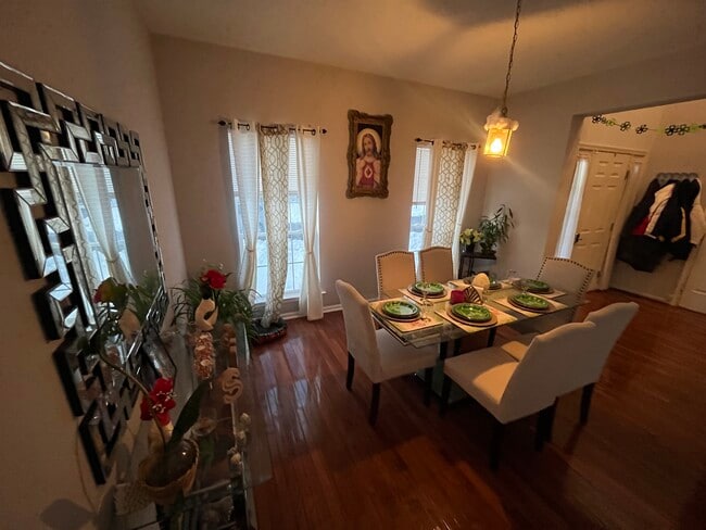 Photo - 82 Windingbrook Rd