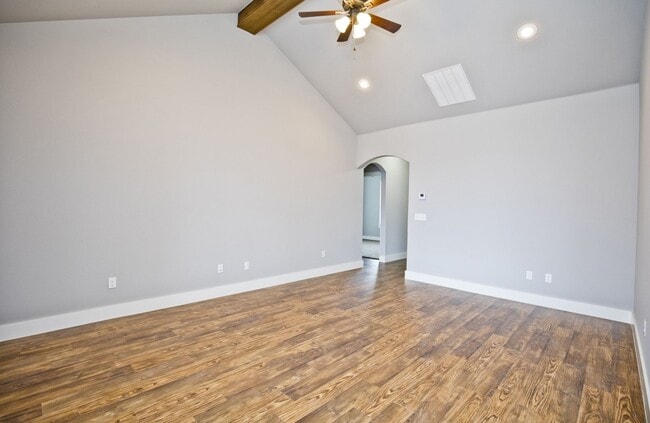 Photo - 303 Alder St