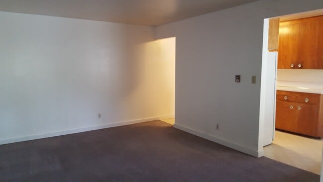 Photo - 3659 Dayton Ave N Unit #3