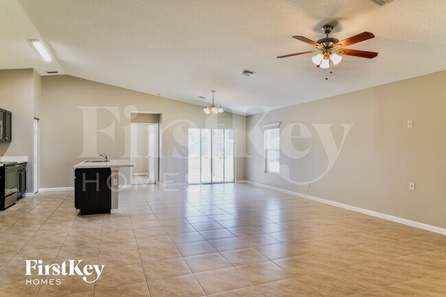 Photo - 1082 SW Bianca Ave