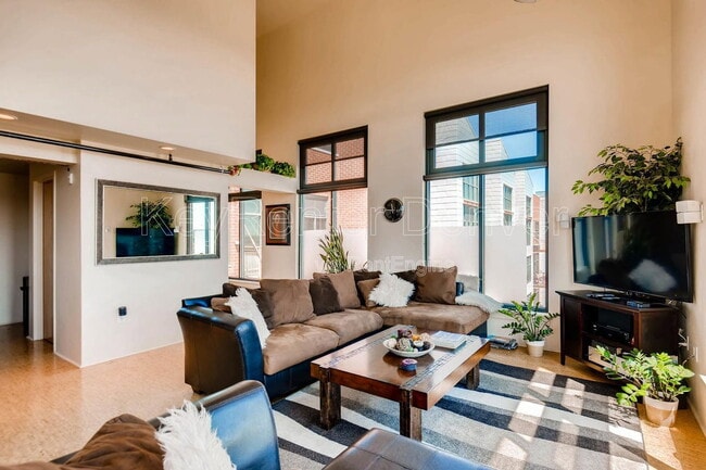 Photo - 3100 Huron St Unit 4d