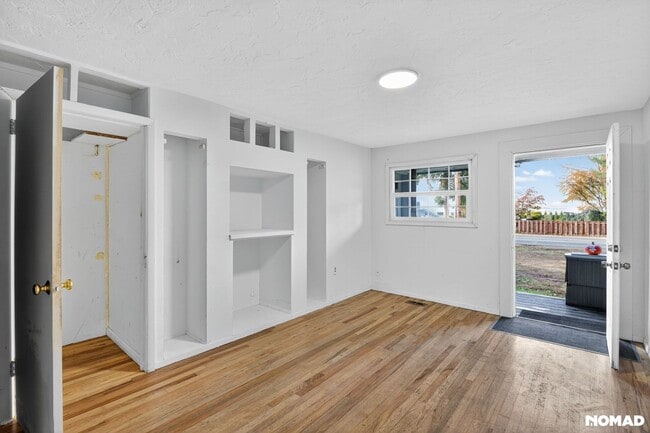 Photo - 7105 166th Ave E