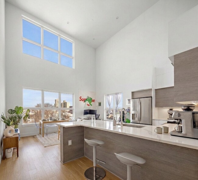 Building Photo - 6025 JFK Blvd E Unit 611