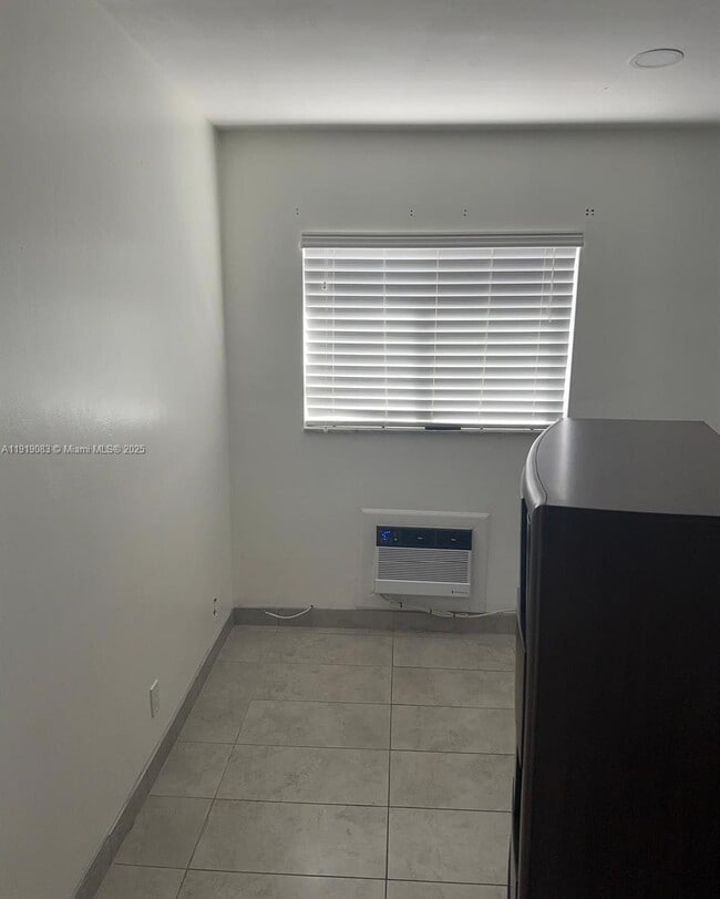 Photo - 2838 Madison St Unit 19