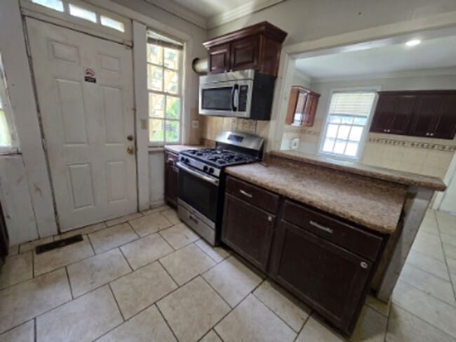 Photo - 139 Mt Vernon Dr Unit A