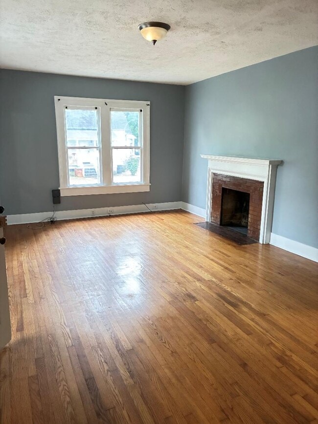 401 Kenan St W