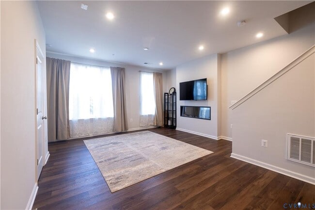 Photo - 9233 Magellan Pkwy