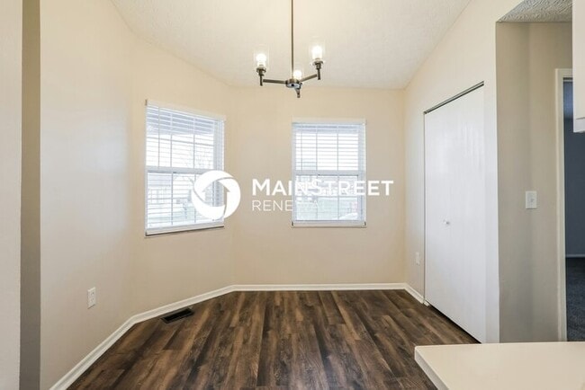 Photo - 3 Bedroom Pet-Friendly Home in COLUMBUS, OH with Main Street Renewal