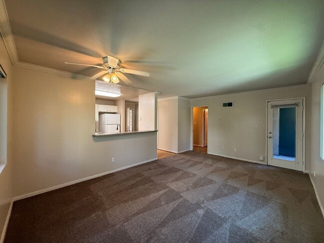 Photo - Gorgeous 1B/1BA Condo w/ Washer/Dryer, Walk-In Closet & Resort-Style Amenities!