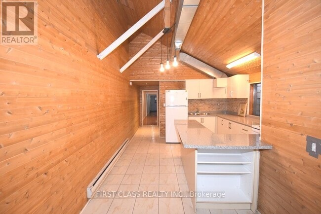 Photo - 192 Major St