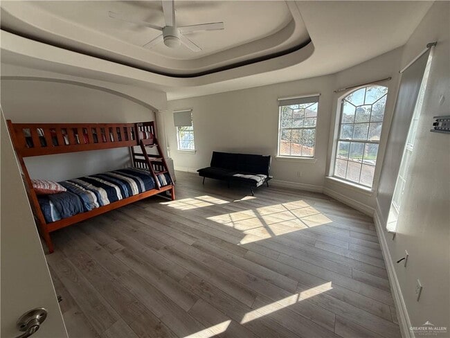 Photo - 16 El Jardin St