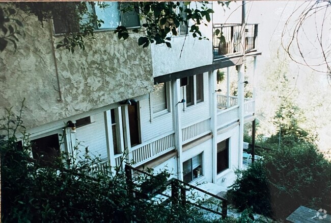 Building Photo - 1915 Modjeska St Unit 2 Rental