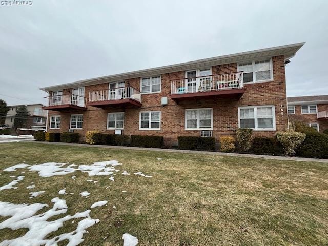 Building Photo - 165 Manorhaven Blvd Unit D