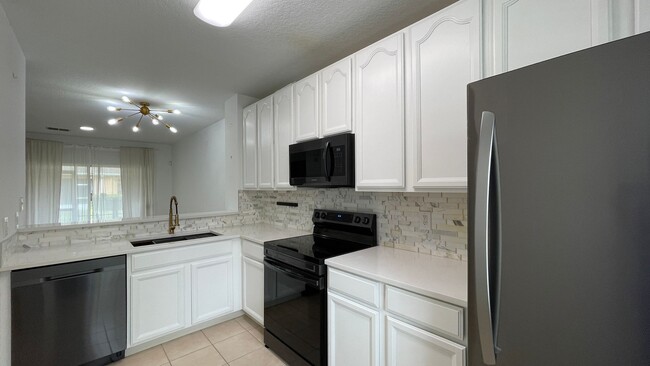Photo - Charming,Pet Friendly 2 Bedroom, 2.5 Bath Townhome!
