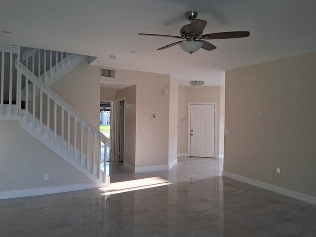 Photo - 19250 NW 22nd St